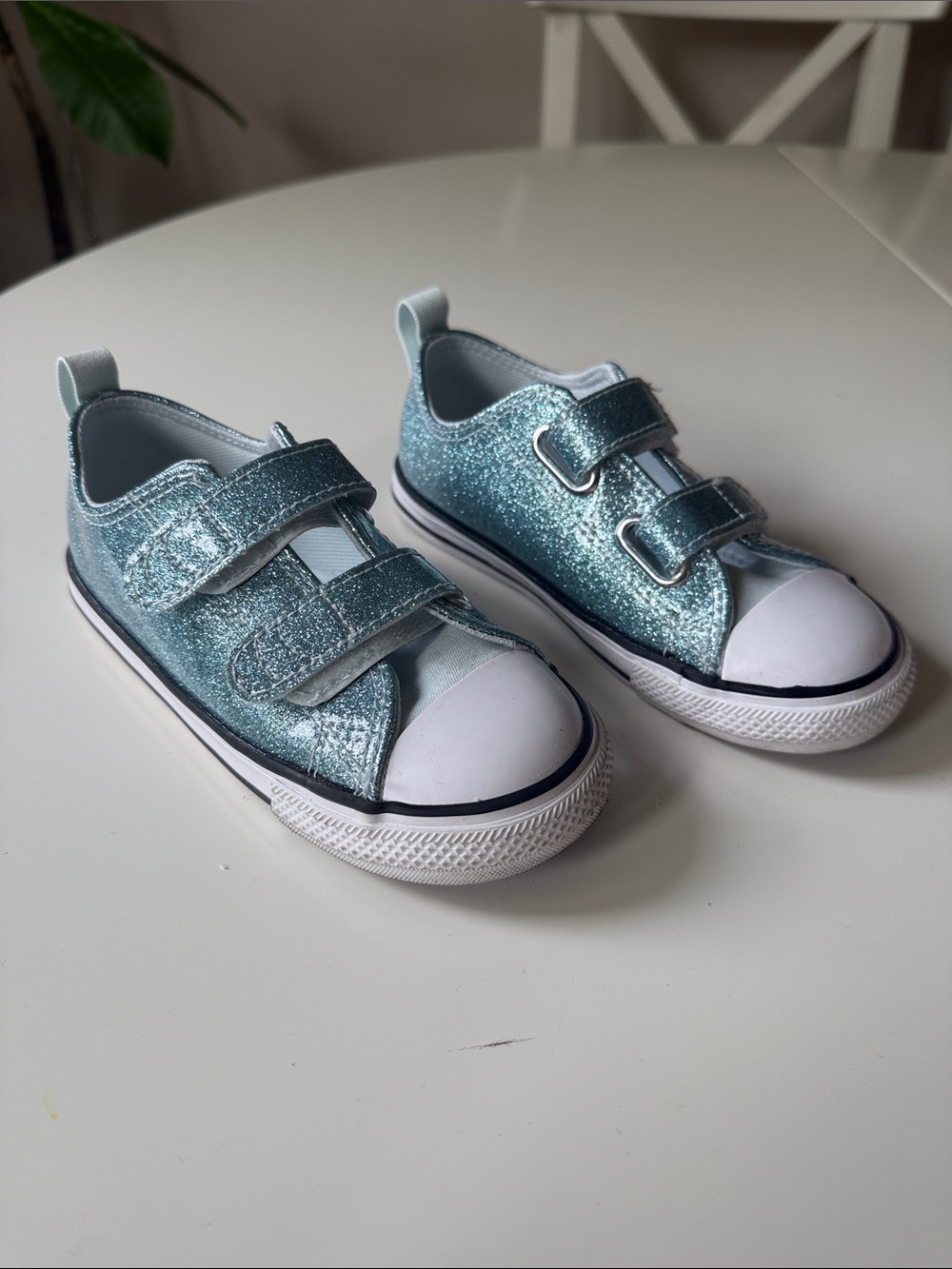 Converse Kids Glitter Velcro Sneakers in Teal Sparkle